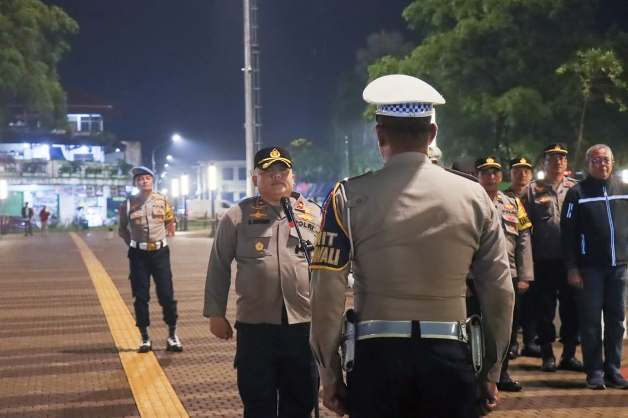 Wakapolres Ciamis Pimpin Langsung KRYD di Malam Jelang Pelantikan Presiden dan Wakil Presiden RI