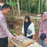 Perkuat Sinergitas Polsek Lakbok Polres Ciamis Gali Informasi ke Warga Bantarsari Antisipasi Kamtibmas