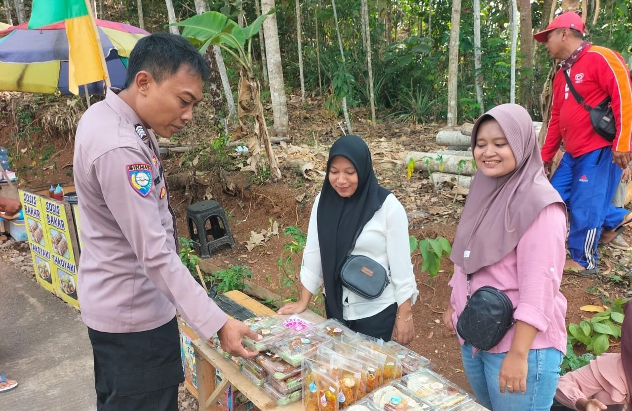 Perkuat Sinergitas Polsek Lakbok Polres Ciamis Gali Informasi ke Warga Bantarsari Antisipasi Kamtibmas