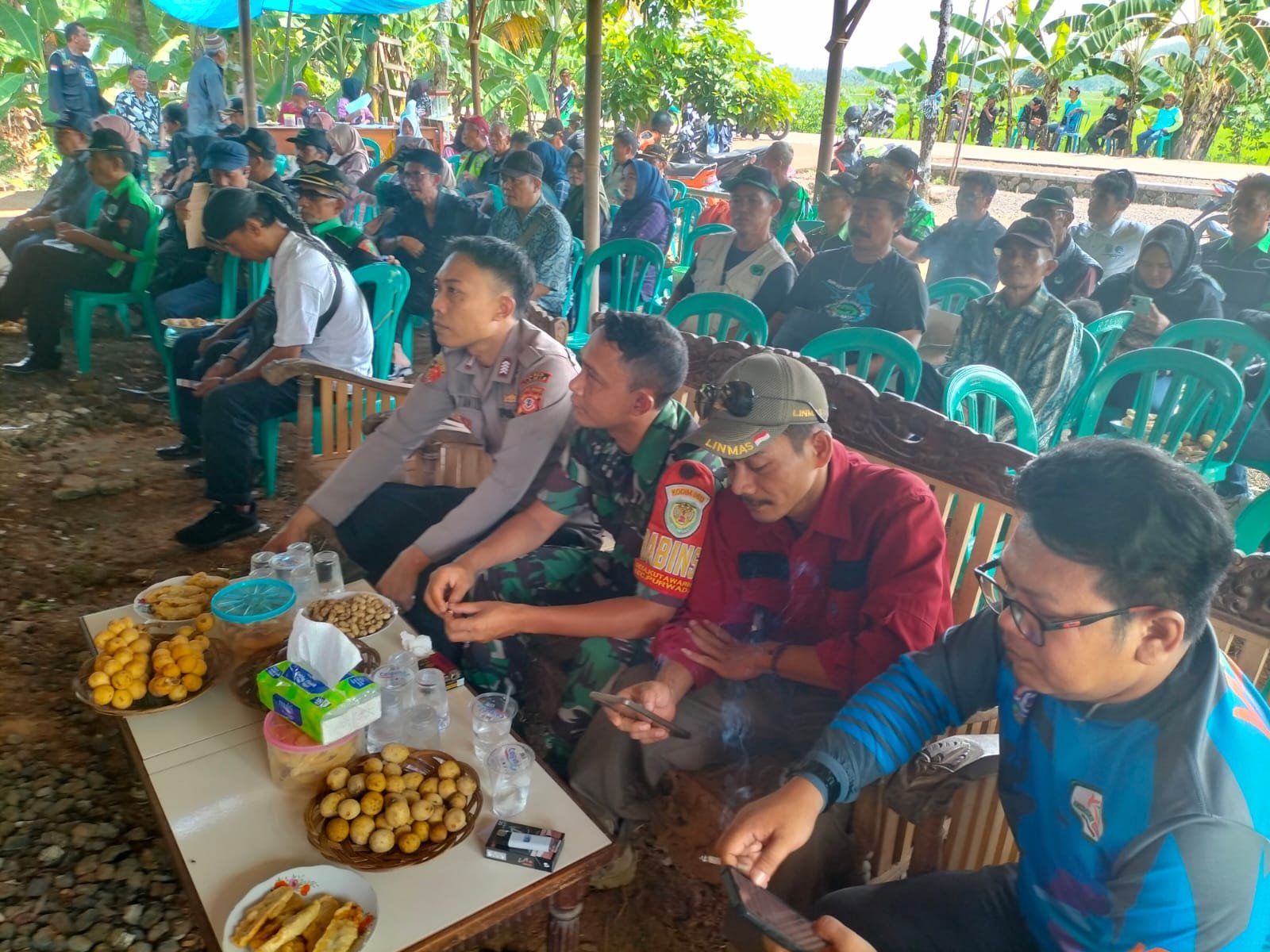 Cipkon di Masyarakat Polsek Lakbok Polres Ciamis Datangi Hajatan Warga Kutawaringin