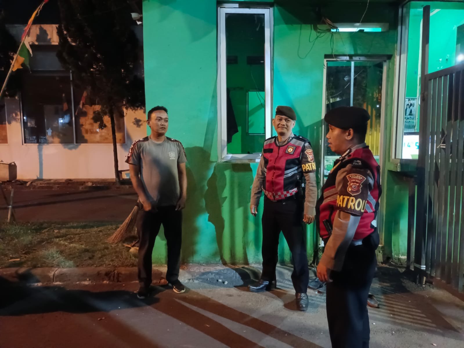 Humanis Personel Samapta Polres Ciamis Patroli Perum Green Garden Beri Imbauan Kamtibmas