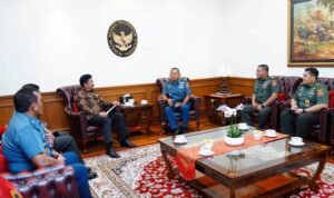 Kaskogabwilhan II Kunjungi Mantan Panglima TNI ke-20 Dalam Rangkaian HUT Ke-79 TNI