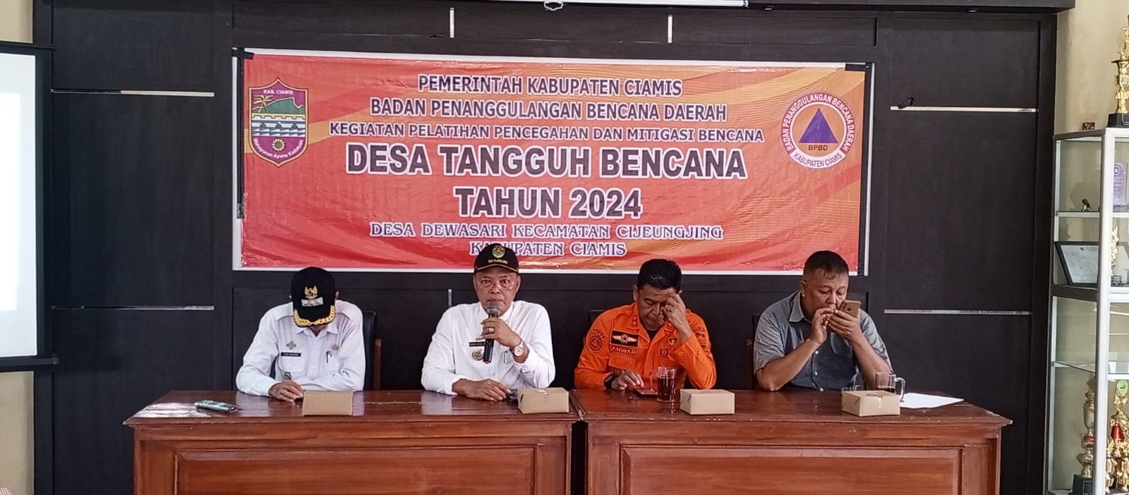 Polsek Cijeungjing Polres Ciamis Hadiri Sosialisasi Mitigasi Bencana di Desa Dewasari