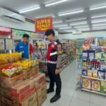 Satuan Samapta Polres Ciamis Keliling Minimarket Ciamis Cek Harga dan Stok Bahan Pokok