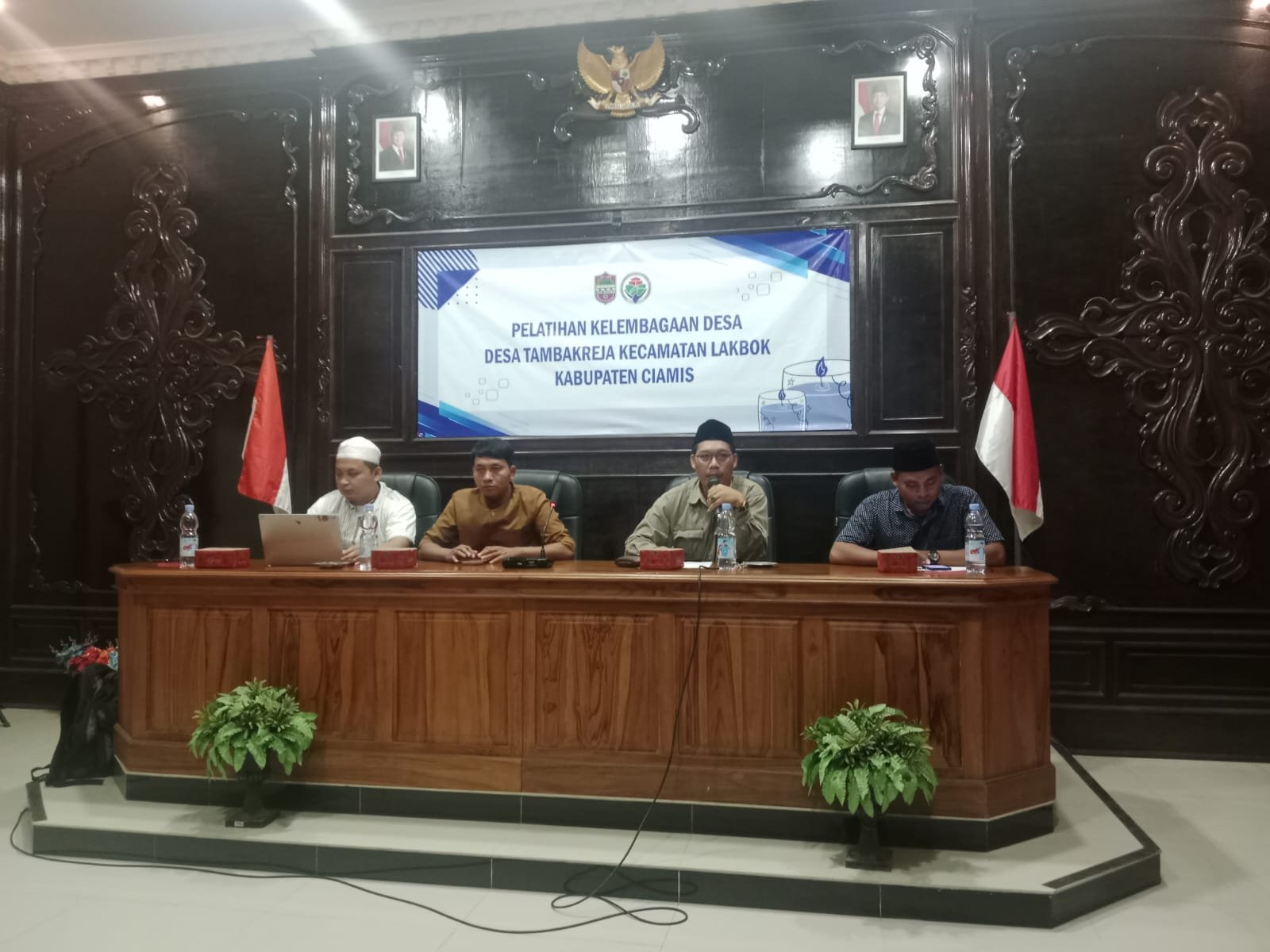 Cooling System Polsek Lakbok Polres Ciamis Hadiri Pelatihan Kelembagaan Desa Tambakreja