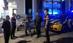 Humanis, Personel Samapta Polres Ciamis Datangi Satpam STIKes Muhammadiyah Ciamis Beri Imbauan Kamtibmas