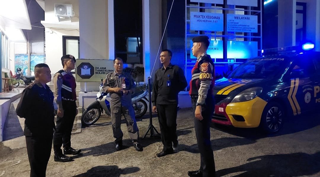 Humanis, Personel Samapta Polres Ciamis Datangi Satpam STIKes Muhammadiyah Ciamis Beri Imbauan Kamtibmas