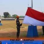 KOMANDAN WING KOMANDO I KOPASGAT PIMPIN UPACARA PERINGATAN HARI SUMPAH PEMUDA