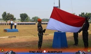 KOMANDAN WING KOMANDO I KOPASGAT PIMPIN UPACARA PERINGATAN HARI SUMPAH PEMUDA