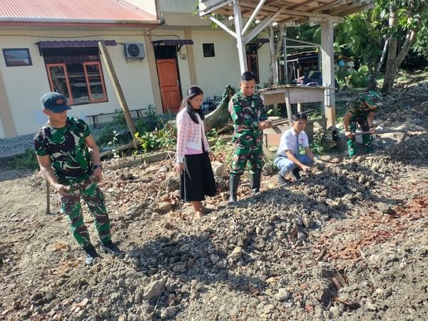 Perawatan Lahan Jagung di Nias Selatan oleh Satgas Terpadu Tanggap Darurat
