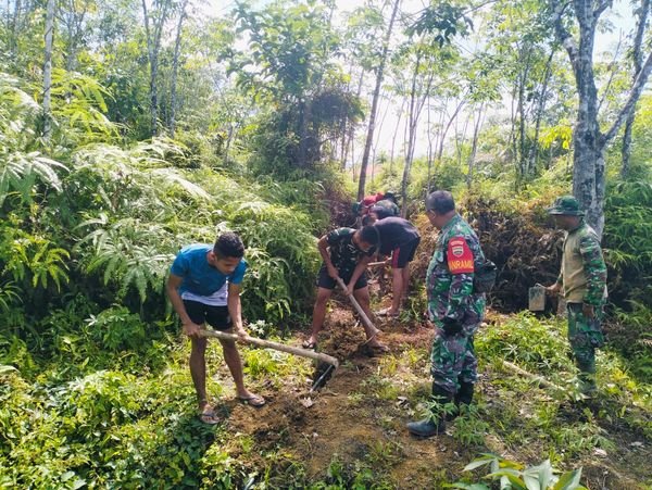 Pembangunan Jalur Saluran Air Bersih oleh Satgas TMMD di Nias Selatan
