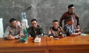 Ops Mantap Praja, Polsek Cikoneng Polres Ciamis Patroli Dialogis Koorkom ke Tokoh di Wanasigra