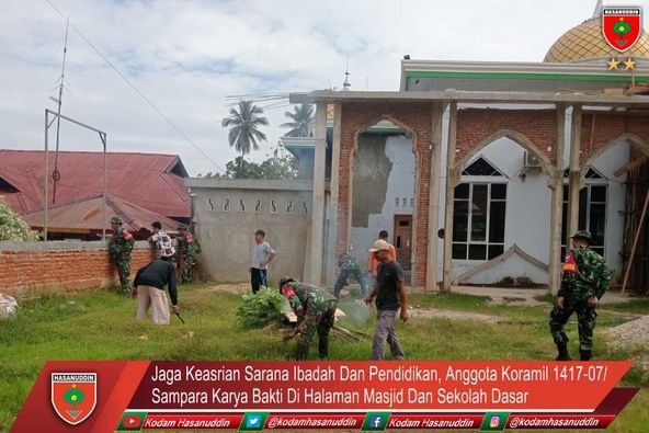 Jaga Keasrian Sarana Ibadah Dan Pendidikan, Anggota Koramil 1417-07/Sampara Karya Bakti Di Halaman Masjid Dan Sekolah Dasar