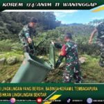 WUJUDKAN LINGKUNGAN YANG BERSIH, BABINSA KORAMIL PERSONEL KORAMIL TEMBAGAPURA RUTIN BERSIHKAN LINGKUNGAN SEKITAR