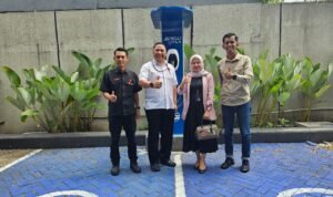 Kolaborasi dengan Stakeholder PLN Tasikmalaya Hadirkan Kemudahan Layanan bagi Pelanggan melalui Penyediaan SPKLU sebagai wujud Peran BUMN Dalam Memperingati Hari Sumpah Pemuda