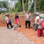 Perkuat Sinergitas Polsek Sukadana Polres Ciamis Koorkom Pekat ke Warga di Citamiang Kulon