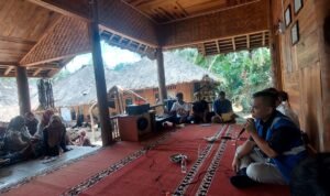 PLN Bersinergi bersama Masyarkat Kampung Kuta dalam Program Tokenisasi Jelang Peringatan Hari Listrik Nasional