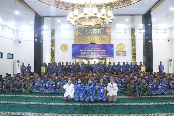 Batalyon Komando 468 Kopasgat Melaksanakan Doa Bersama Dalam Rangka Peringatan HUT Tentara Nasional Indonesia Ke-79