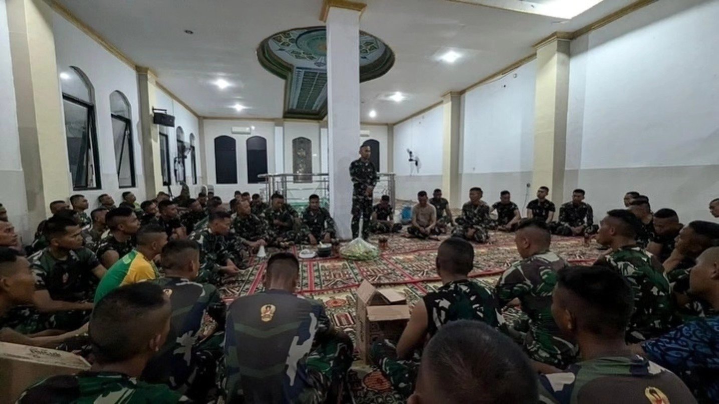 Do'a Bersama dan Syukuran Kenaikan Pangkat Prajurit Yonarmed 12 Kostrad