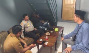Polisi Ngobrol Bareng Warga Sadananya Terkait Kondusifitas Pilkada dan Bahaya Judi Online Polisi Ngobrol Bareng Warga Sadananya Terkait Kondusifitas Pilkada dan Bahaya Judi Online