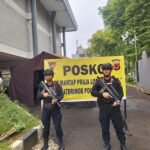 Sat Brimob Polda Jabar Amankan Kantor KPU dan Bawaslu Saat Masa Kampanye Dalam Rangka Pilkada 2024