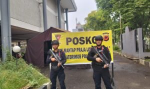 Sat Brimob Polda Jabar Amankan Kantor KPU dan Bawaslu Saat Masa Kampanye Dalam Rangka Pilkada 2024