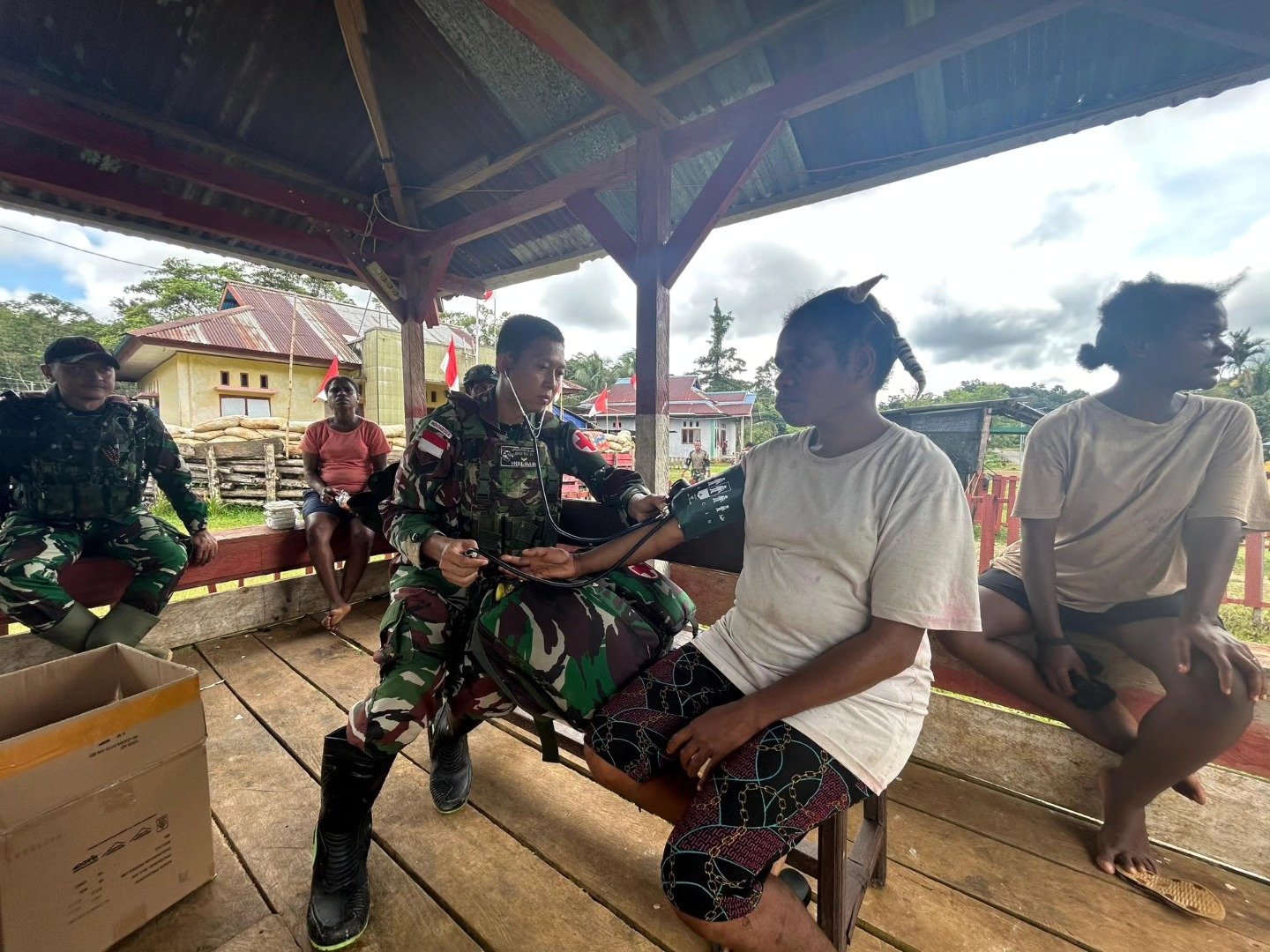 Tingkatkan Kemitraan Dengan Masyarakat Satgas Yonif 501 Kostrad Gelar Giat Sosial Di Papua Barat