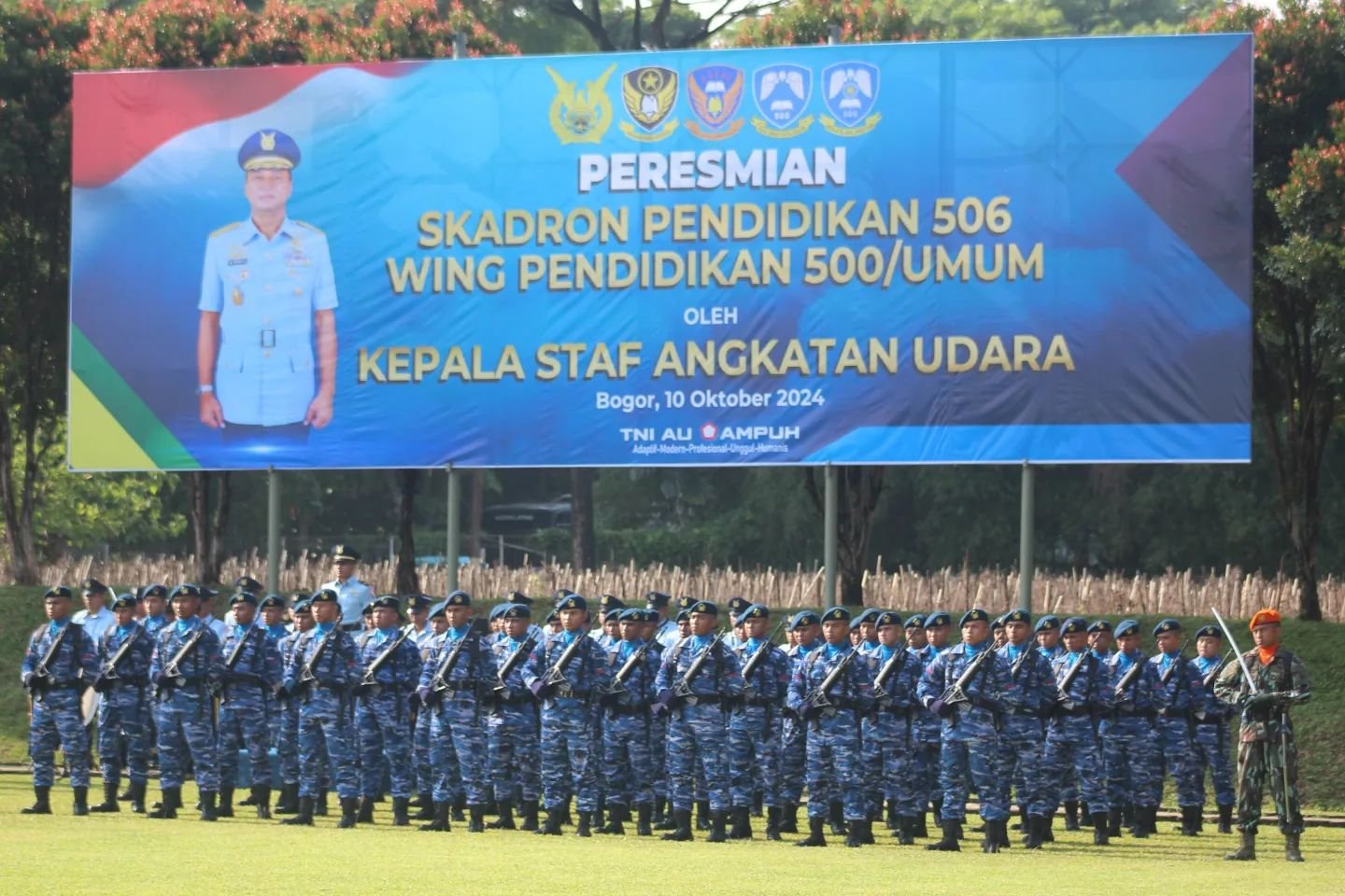 DANWINGKO I KOPASGAT MENGHADIRI PERESMIAN SKADRON PENDIDIKAN 506 WINGDIKUM 500/UMUM  OLEH KEPALA STAF ANGKATAN UDARA