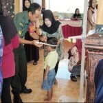 Babinsa Desa Salamrejo Dukung Program Pendampingan Stunting di Posyandu Melati