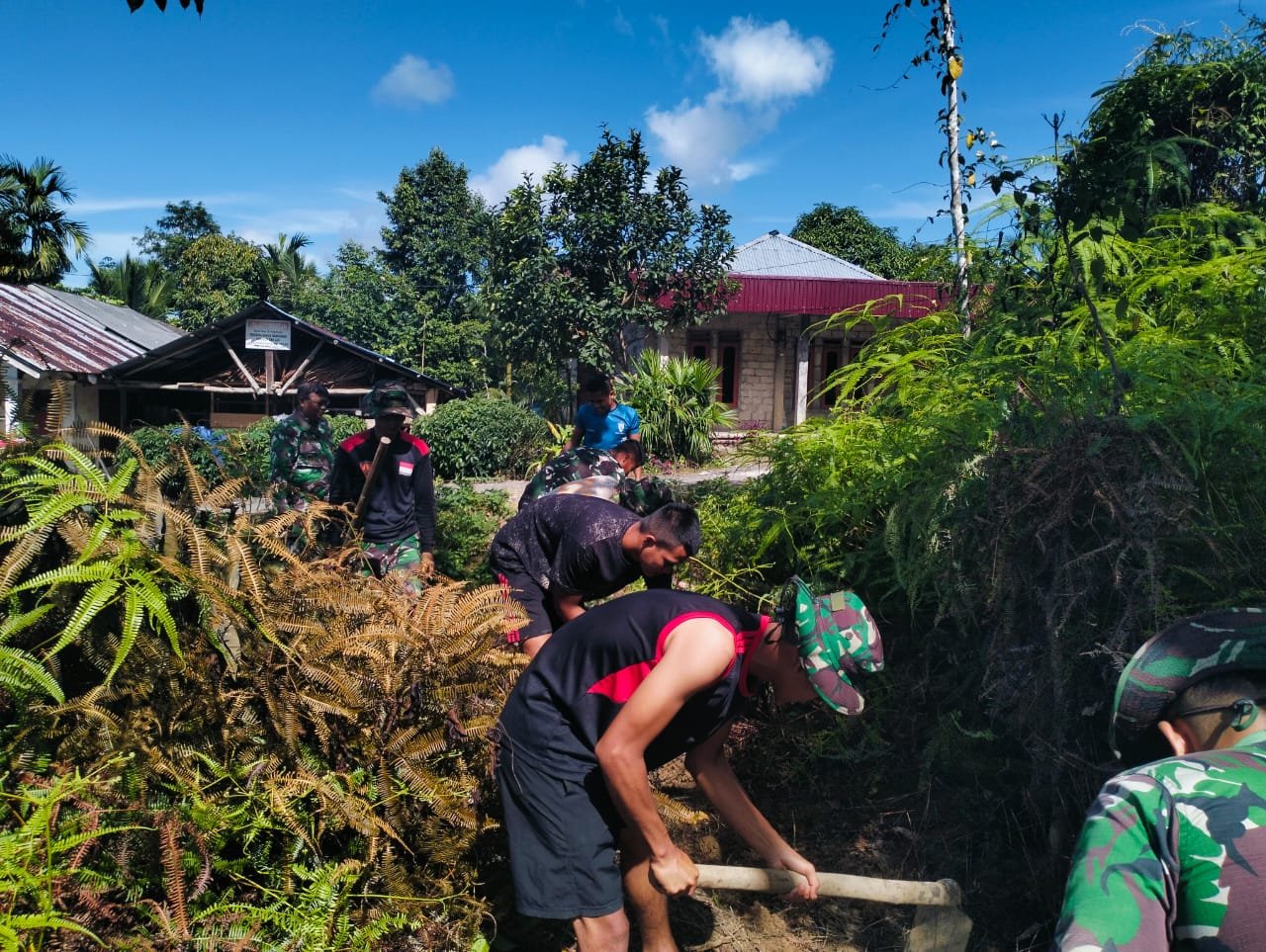 Pembangunan Jalur Saluran Air Bersih oleh Satgas TMMD di Nias Selatan