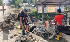 Pembangunan Tembok Penahan oleh Satgas TMMD di Nias Selatan Pembangunan Tembok Penahan oleh Satgas TMMD di Nias Selatan