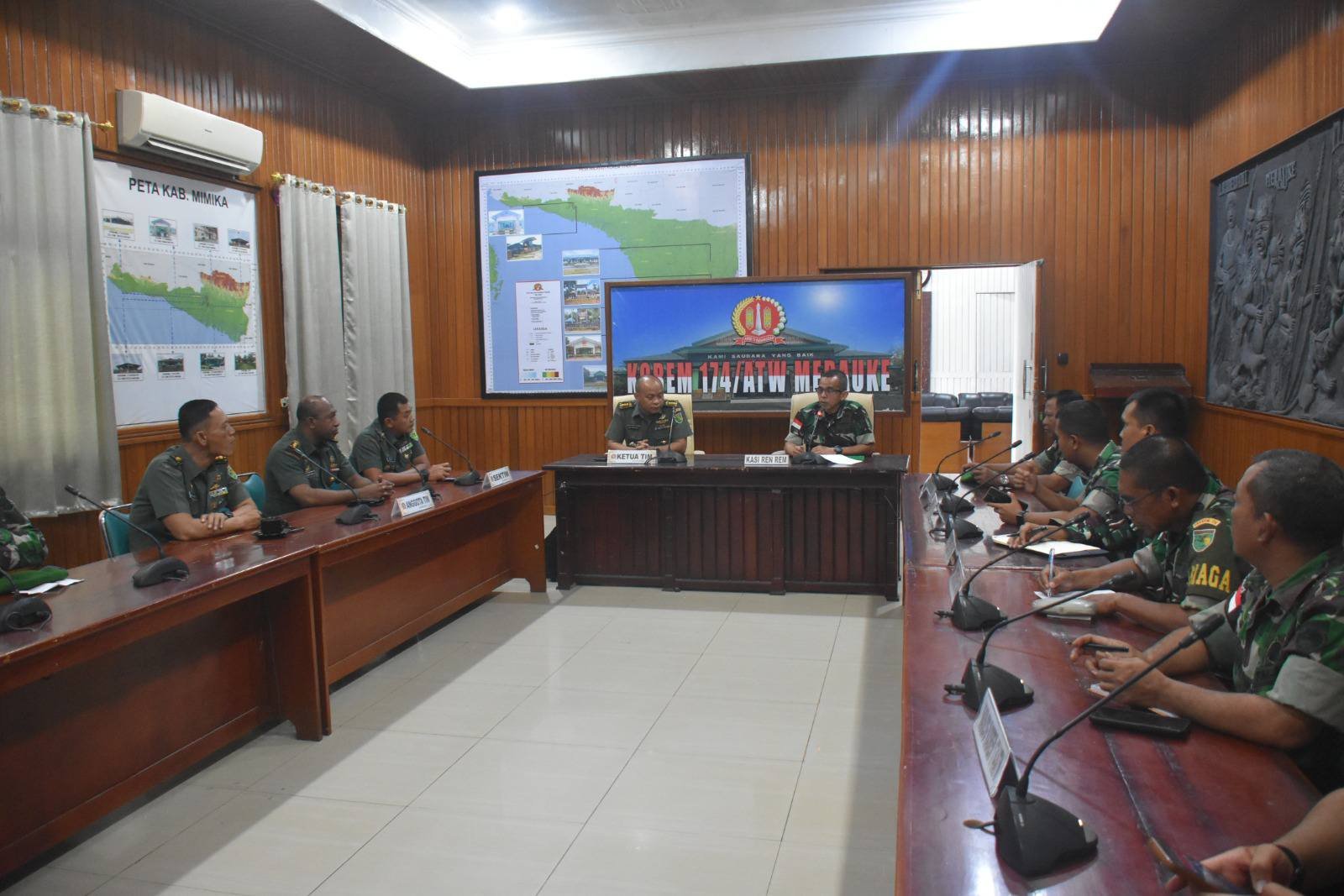 SEBAGAI BENTUK PENGAWASAN PROGRAM KERJA DAN ANGGARAN KOREM 174/ATW TERIMA TIM WAS CURRENT AUDIT ITDAM XVII/CEN TAHUN 2024