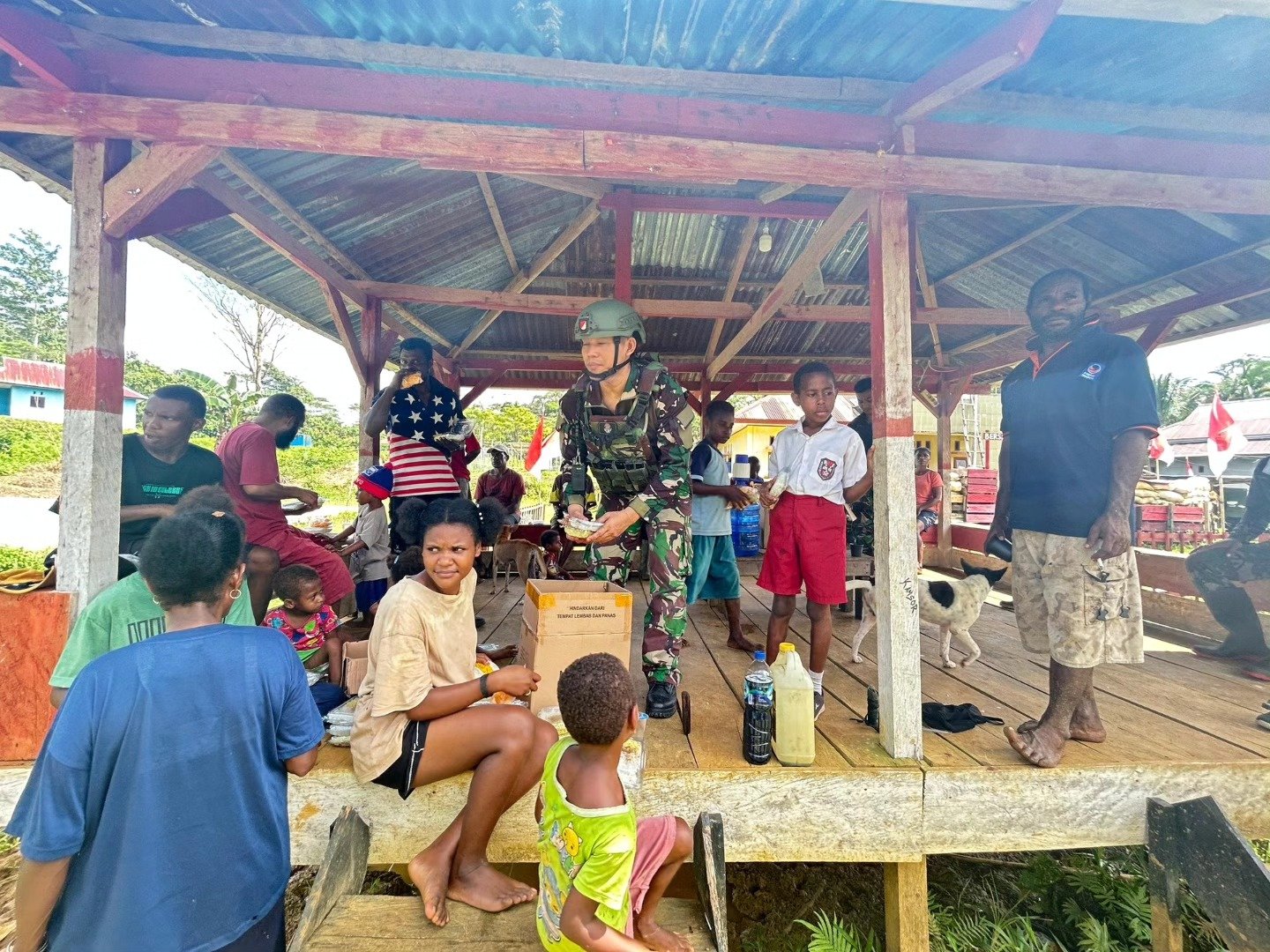 Tingkatkan Kemitraan Dengan Masyarakat Satgas Yonif 501 Kostrad Gelar Giat Sosial Di Papua Barat