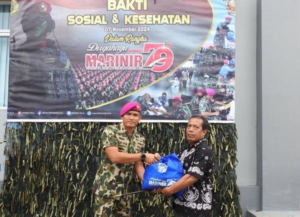 Bakti Sosial dan Bakti Kesehatan Prajurit Yonmarhanlan II Peringati HUT Ke-79 Korps Marinir