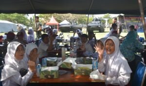 Bakti Sosial dan Bakti Kesehatan Serta Makan Bergizi Prajurit Pasmar 1 Bakti Sosial dan Bakti Kesehatan Serta Makan Bergizi Prajurit Pasmar 1