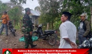 Babinsa Bulutellue Pos Ramil-01/Bulupoddo Kodim 1424/Sinjai Komsos Bersama Masyarakat