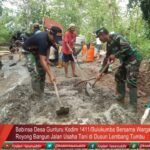 Babinsa Desa Gunturu Kodim 1411/Bulukumba Bersama Warga Gotong Royong Bangun Jalan Usaha Tani di Dusun Lembang Tumbu