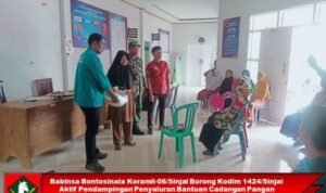 Babinsa Bontosinala Koramil-06/Sinjai Borong Kodim 1424/Sinjai Aktif Pendampingan Penyaluran Bantuan Cadangan Pangan Babinsa Bontosinala Koramil-06/Sinjai Borong Kodim 1424/Sinjai Aktif Pendampingan Penyaluran Bantuan Cadangan Pangan