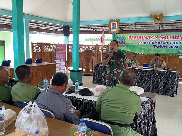 Bati Tuud Koramil 04/Tunjungan Berikan Pembekalan Kepada Linmas