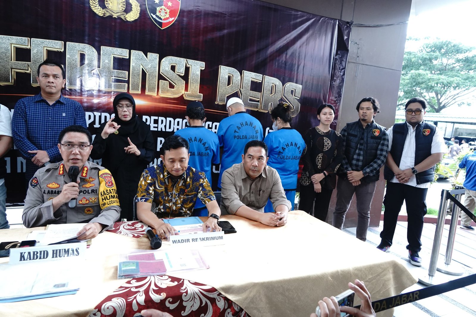 Polda Jabar Ungkap Kasus Tindak Pidana Perdagangan Orang dan Pelanggaran Aturan Penempatan Pekerja Migran Indonesia Secara Tidak Prosedural