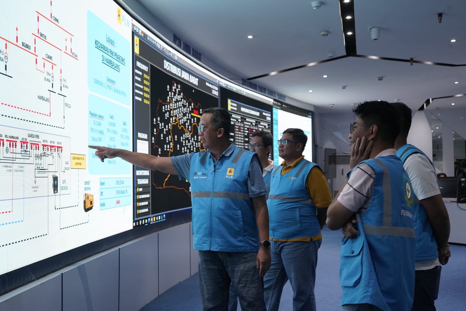 GM PLN UID Jabar Pantau Langsung Keandalan Pasokan Listrik Saat Pemungutan Suara Pilkada 2024 Serentak di Jabar