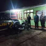 Pasca Pencoblosan Personel Polsek Sukadana Polres Ciamis Patroli Kamtibmas di Malam Hari
