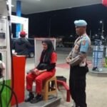 Humanis Polsek Cipaku Polres Ciamis Patroli Dialogis ke Pemukiman Warga Saat Malam Hari