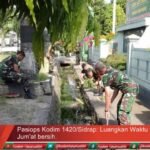 Pasiops Kodim 1420/Sidrap Luangkan Waktu untuk Jum'at bersih.