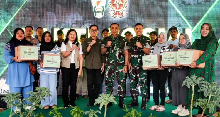 Pangkostrad Pimpin Bakti Sosial di Ciwidey  Wujud Nyata Kepedulian TNI terhadap Masyarakat