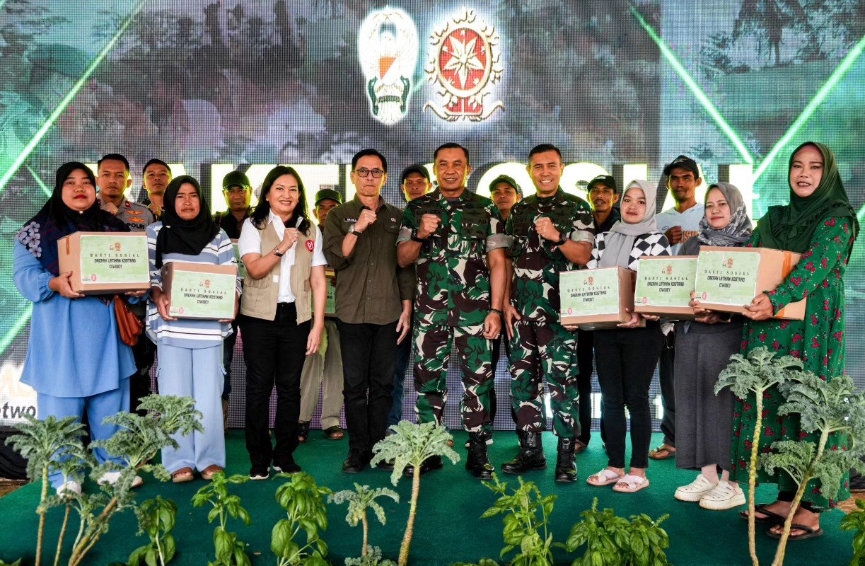 Pangkostrad Pimpin Bakti Sosial di Ciwidey  Wujud Nyata Kepedulian TNI terhadap Masyarakat