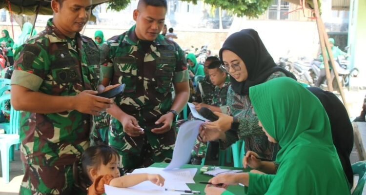 Yonif 330 Kostrad  Gelar Posbindu dan Pemeriksaan Kesehatan Bersama Laboratorium Prodia