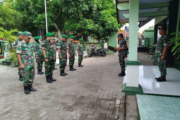 Usai Apel Pagi Danramil 01/Blora Pimpin Giat Pembenahan Pangkalan