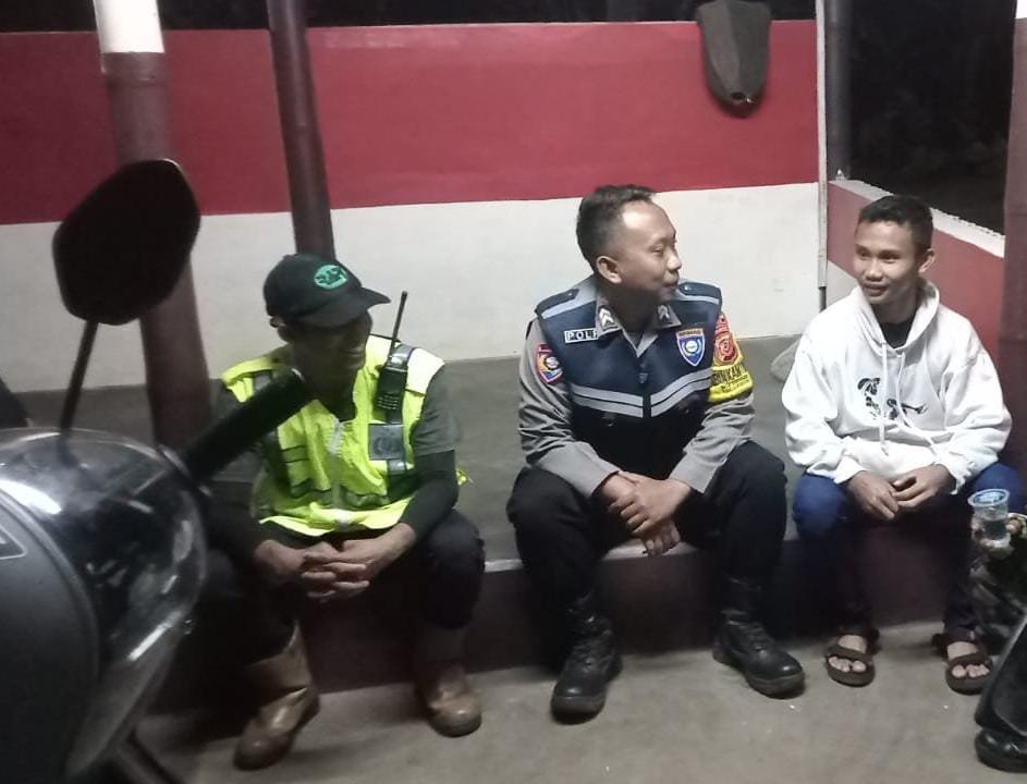 Berikan Rasa Nyaman Polsek Rajadesa Polres Ciamis Intens Patroli KRYD ke Pemukiman Warga