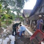 Manunggal Bersama Masyarakat Babinsa Bangun Jalan Penghubung Antar Dukuh